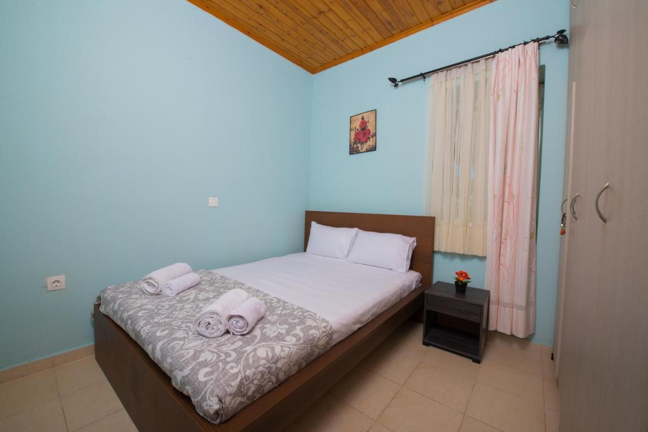 Basil & Guest House Lazaráta Extérieur photo