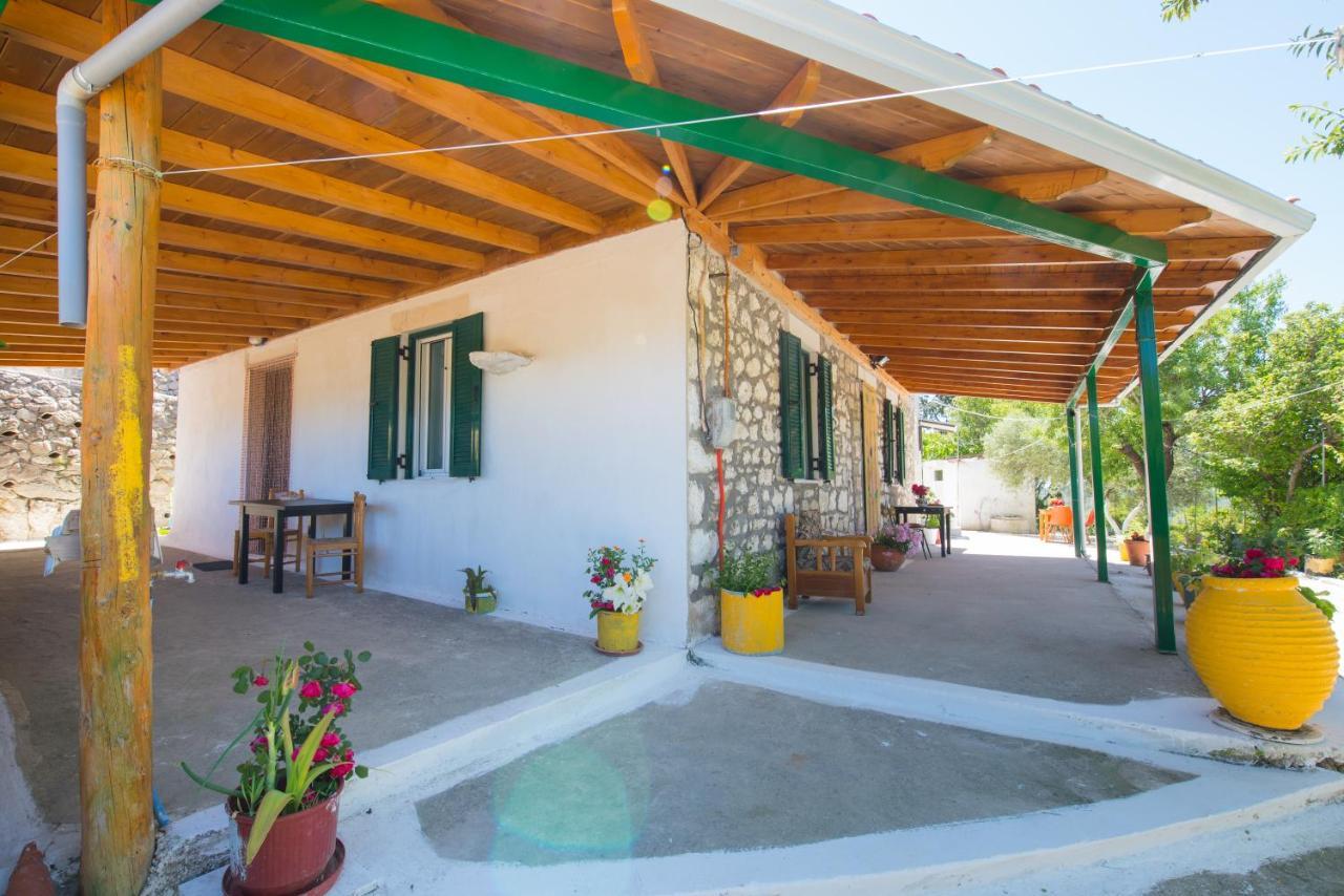 Traditional Houses In The Village Lazaráta Extérieur photo