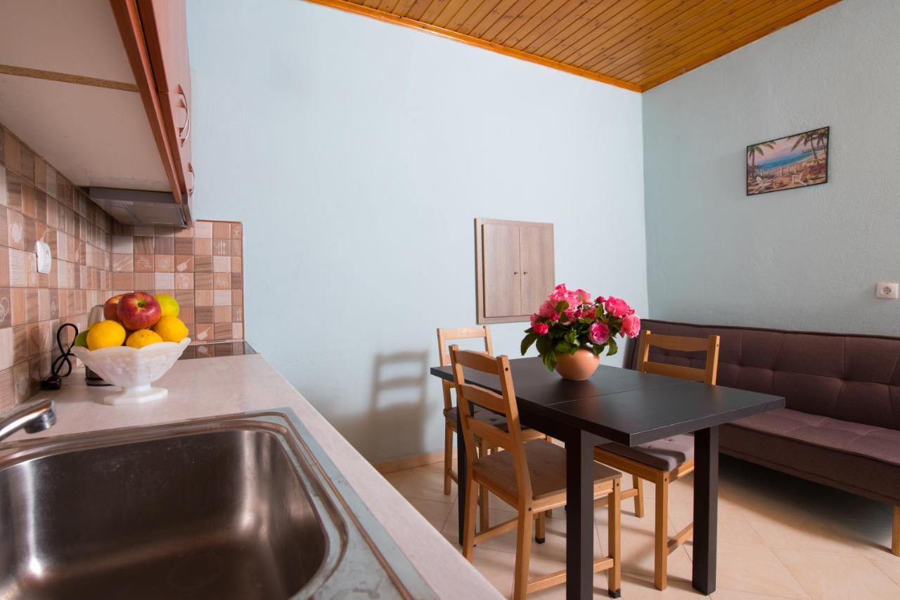 Basil & Guest House Lazaráta Extérieur photo