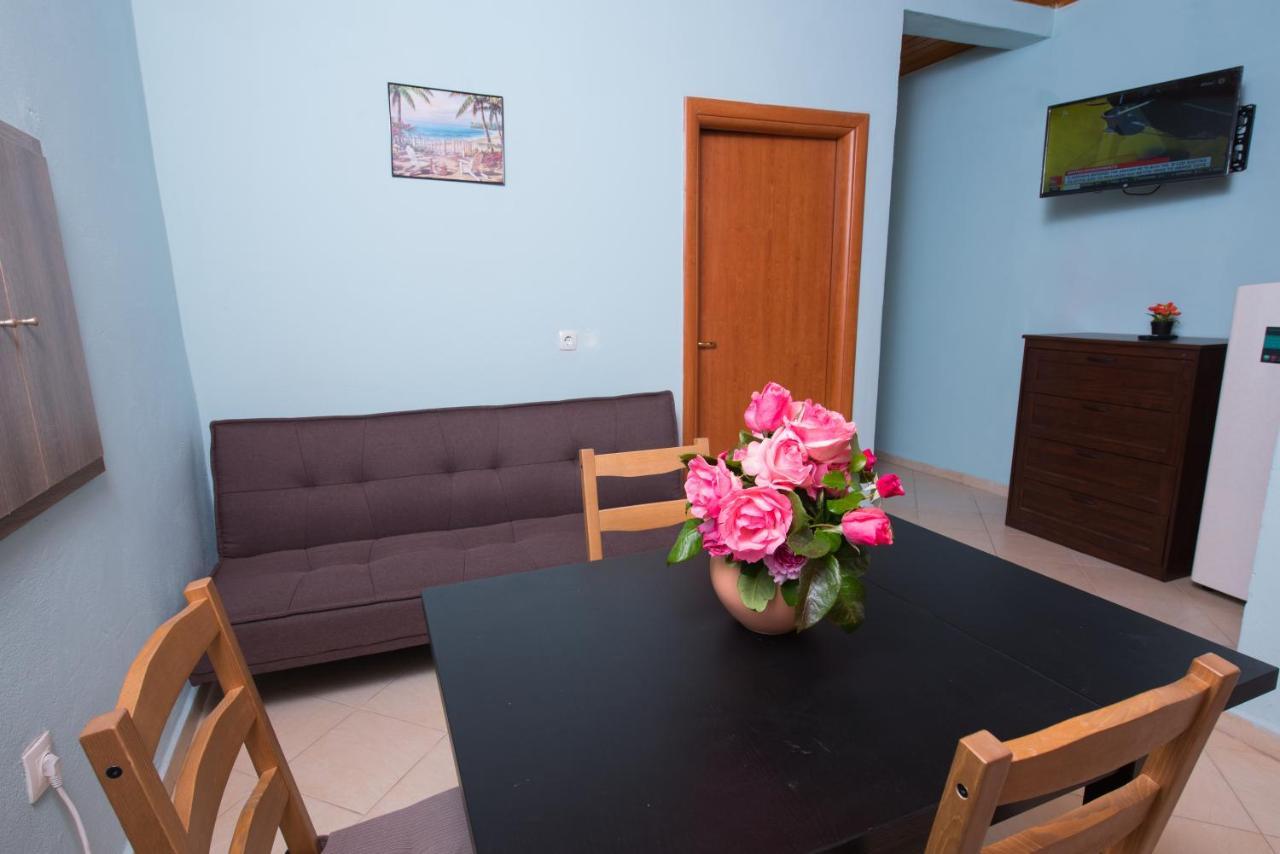 Basil & Guest House Lazaráta Extérieur photo
