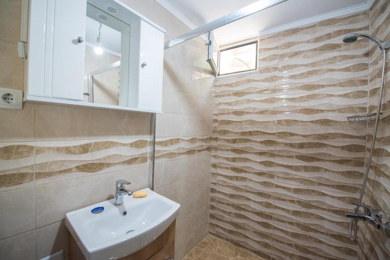 Basil & Guest House Lazaráta Extérieur photo