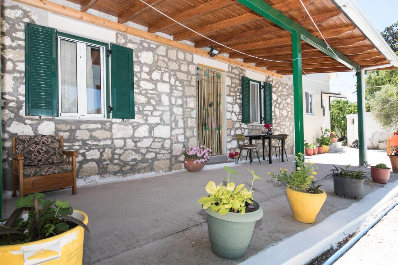 Basil & Guest House Lazaráta Extérieur photo
